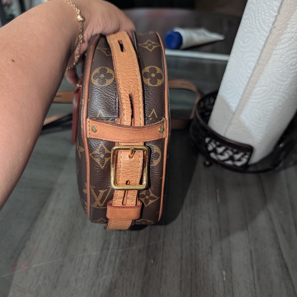 Louis Vuitton Crossbody Bag - Picture 5 of 12